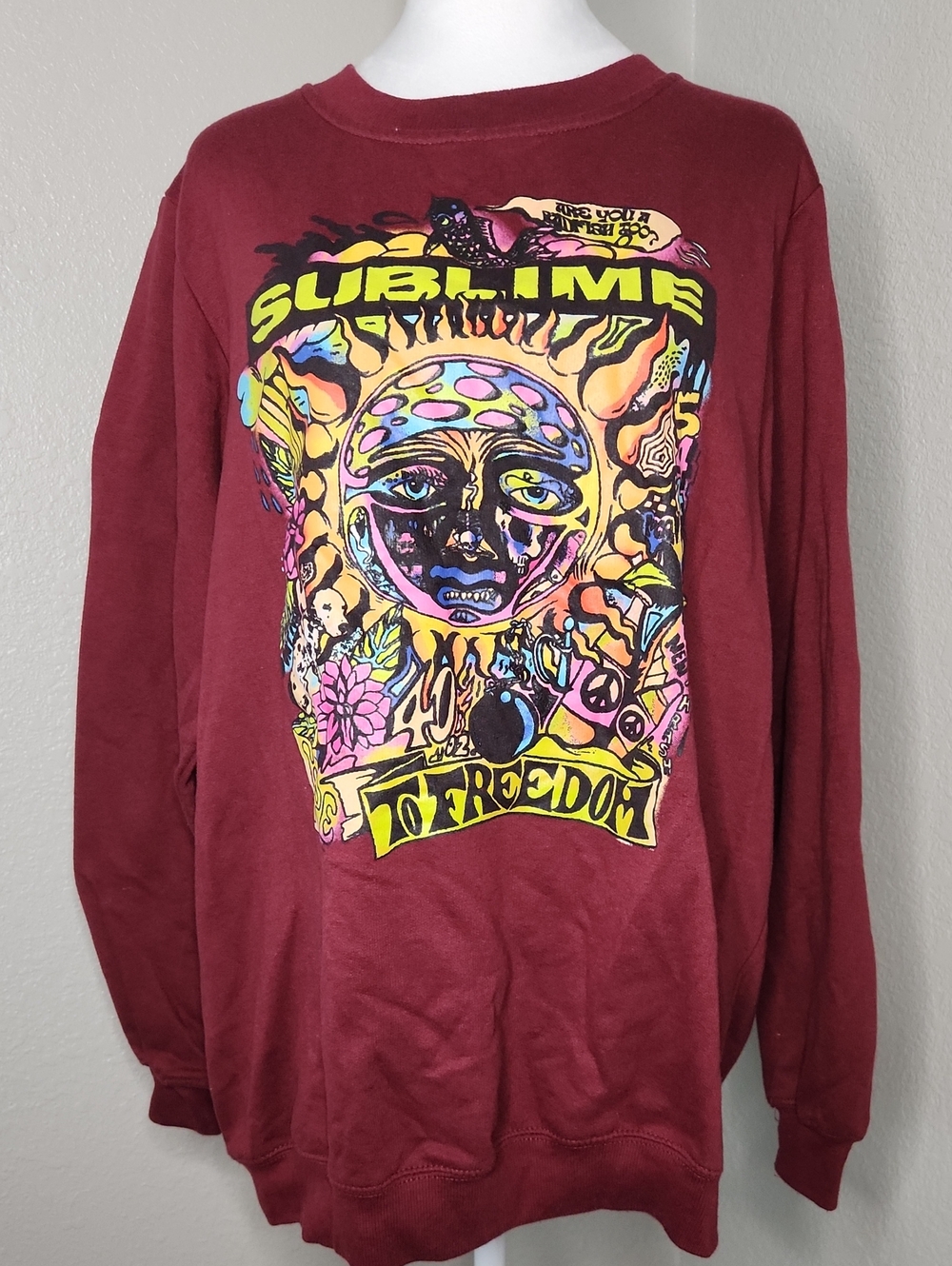 Sublime Maroon Graphic Crewneck Sweatshirt 2XL